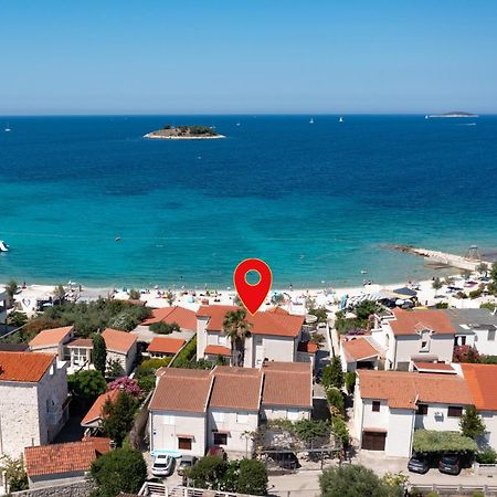 Family Friendly Apartments With A Swimming Pool Rogoznica - 7557 מראה חיצוני תמונה