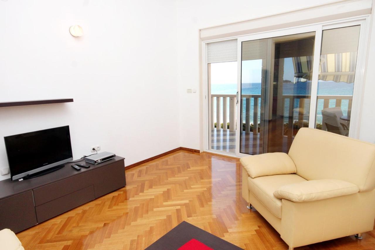 Family Friendly Apartments With A Swimming Pool Rogoznica - 7557 מראה חיצוני תמונה
