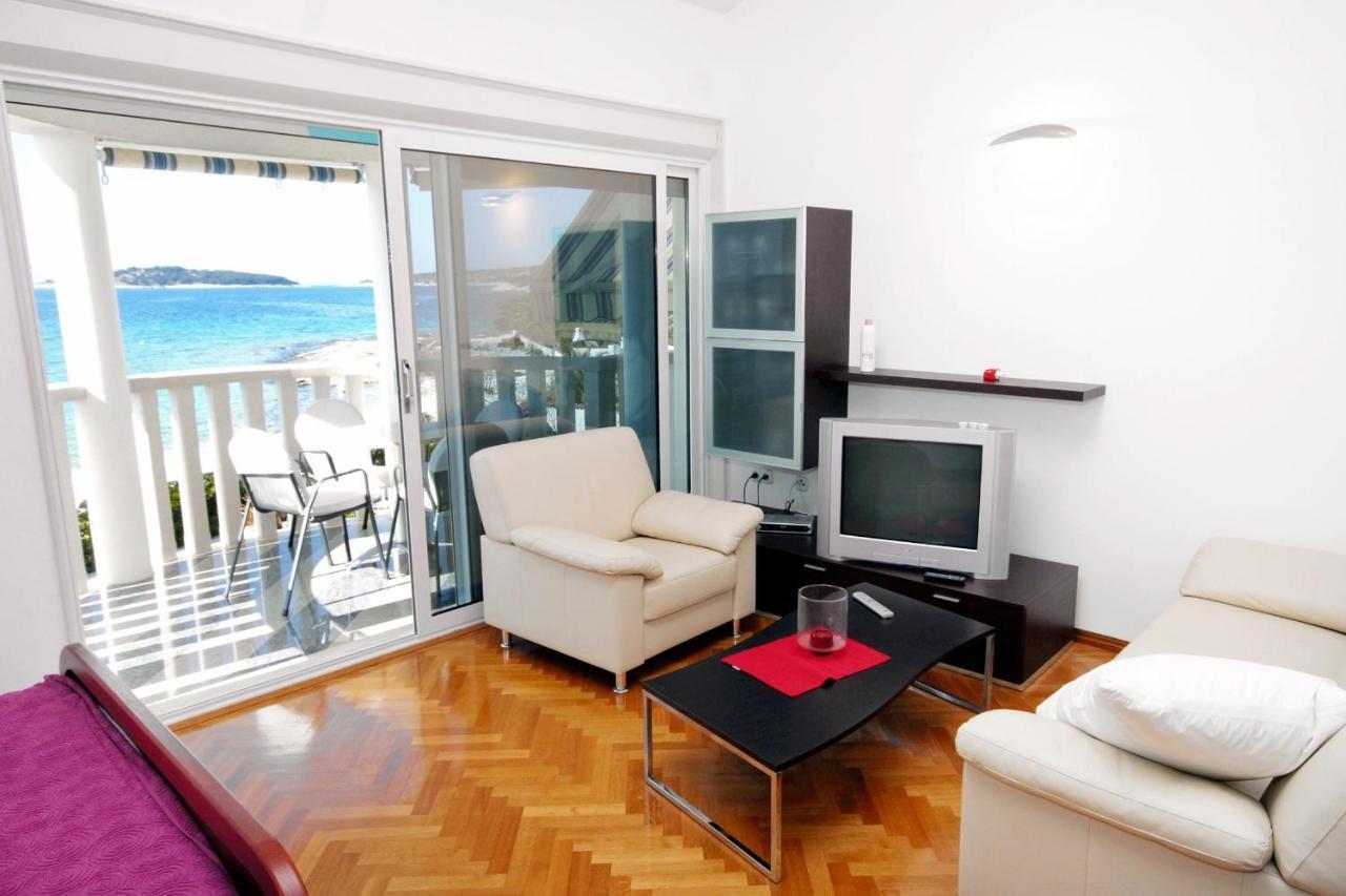 Family Friendly Apartments With A Swimming Pool Rogoznica - 7557 מראה חיצוני תמונה