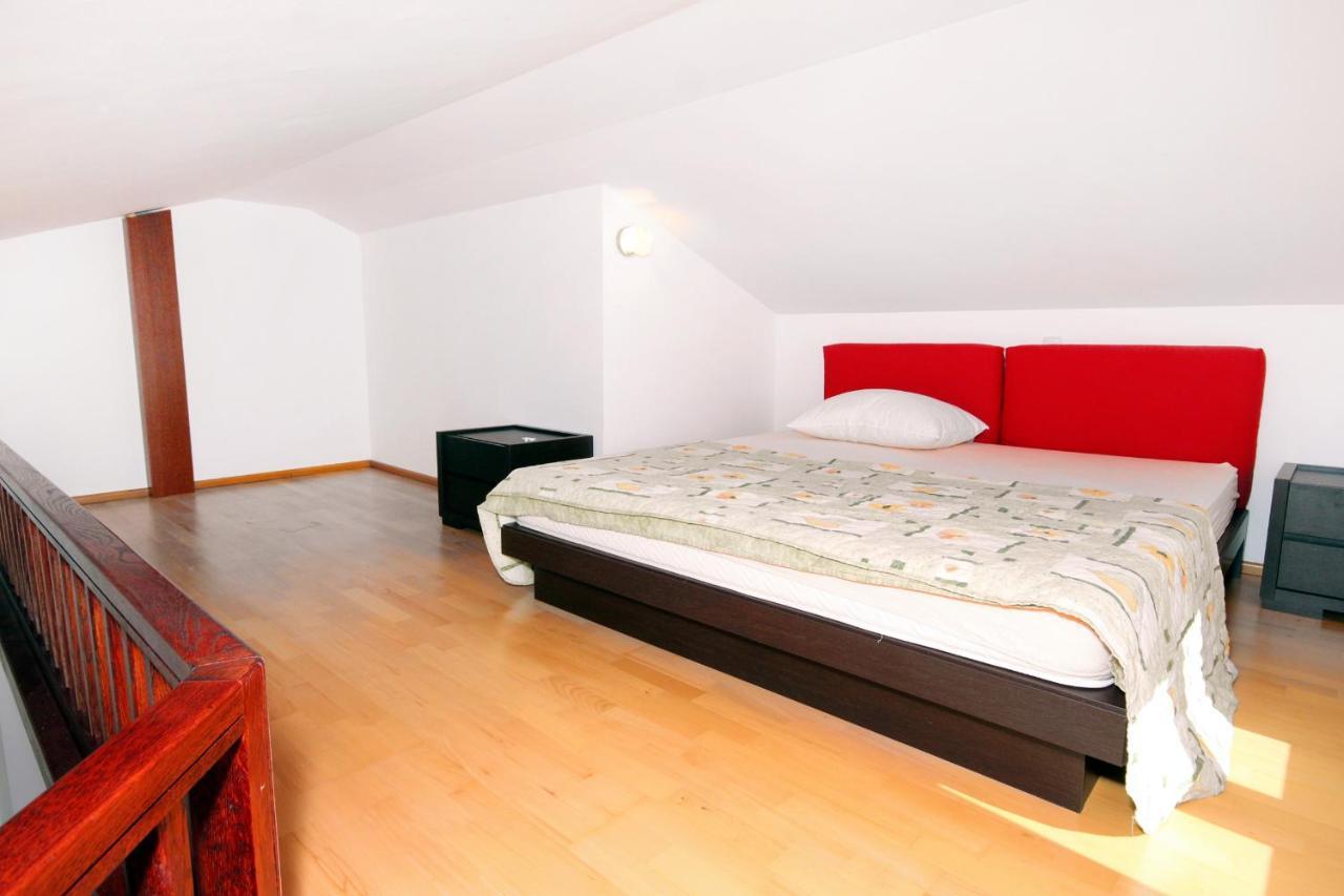 Family Friendly Apartments With A Swimming Pool Rogoznica - 7557 מראה חיצוני תמונה