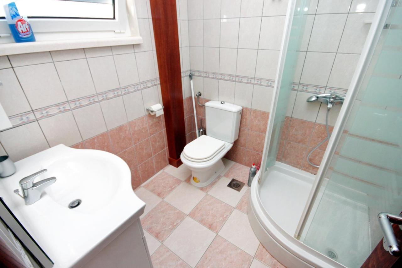 Family Friendly Apartments With A Swimming Pool Rogoznica - 7557 מראה חיצוני תמונה